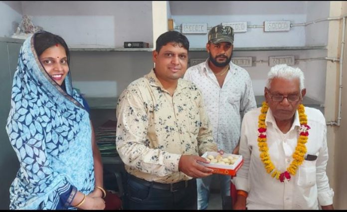 Celebrating the birthday of Senior Veteran Senior Clerk Trilok Chand Verma