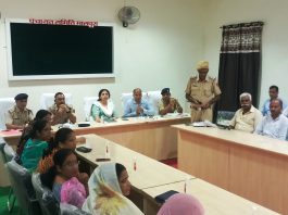 Meeting held in view of festivals, members gave suggestions, District Collector gave instructions to officers