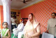 Municipality President Sonia Manish Soni hoisted the flag